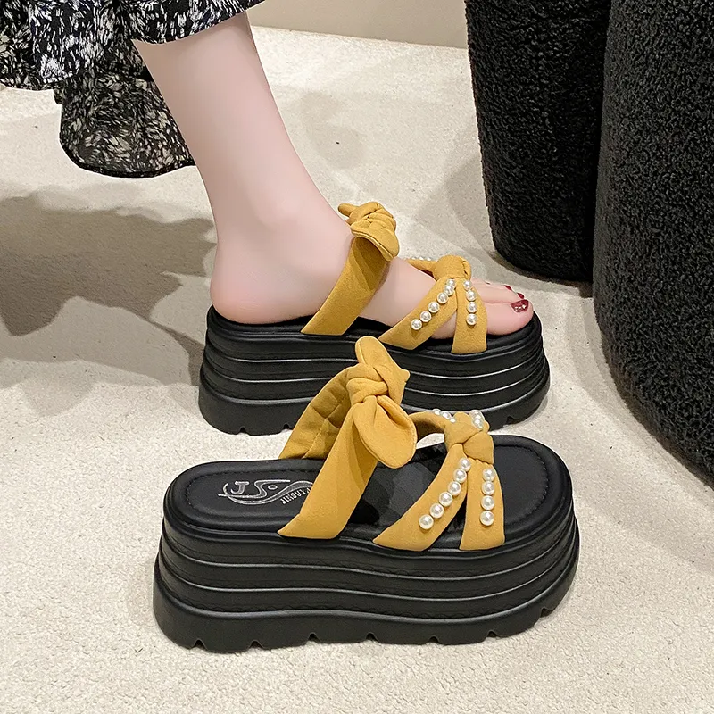 Alxnan Slip Resistant Slide Slippers Women's Box-1