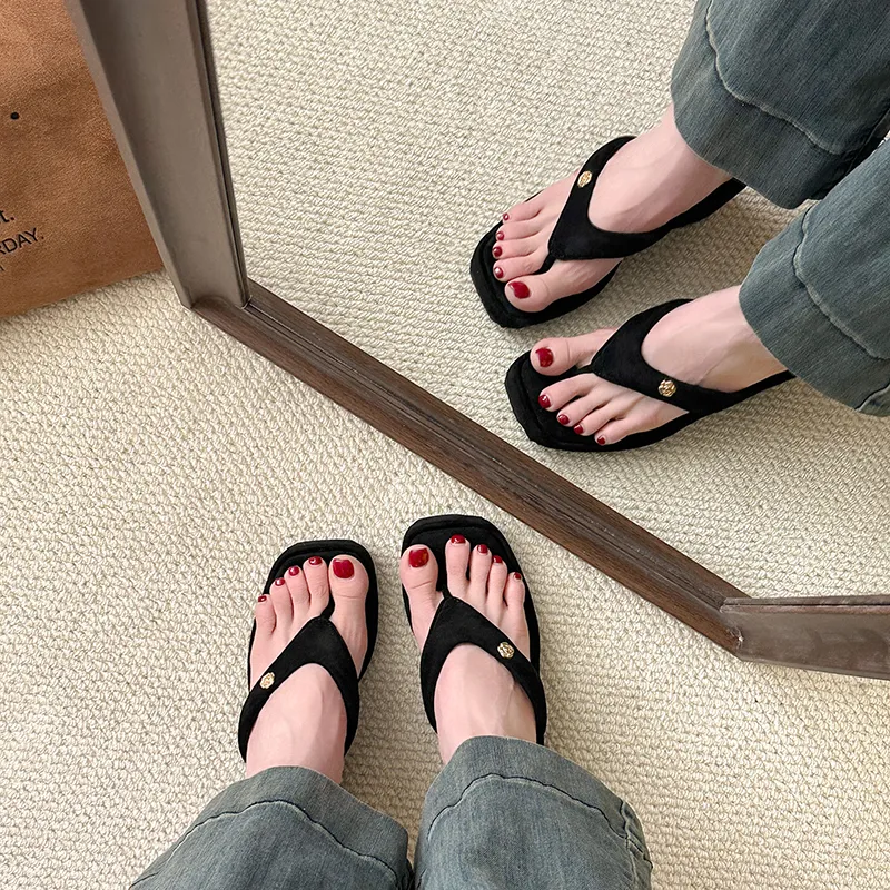 Alxnan Slip Resistant Flip Flops Women's-13