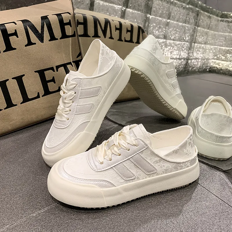 Alxnan Low Top Skateboard Shoes Women's-17
