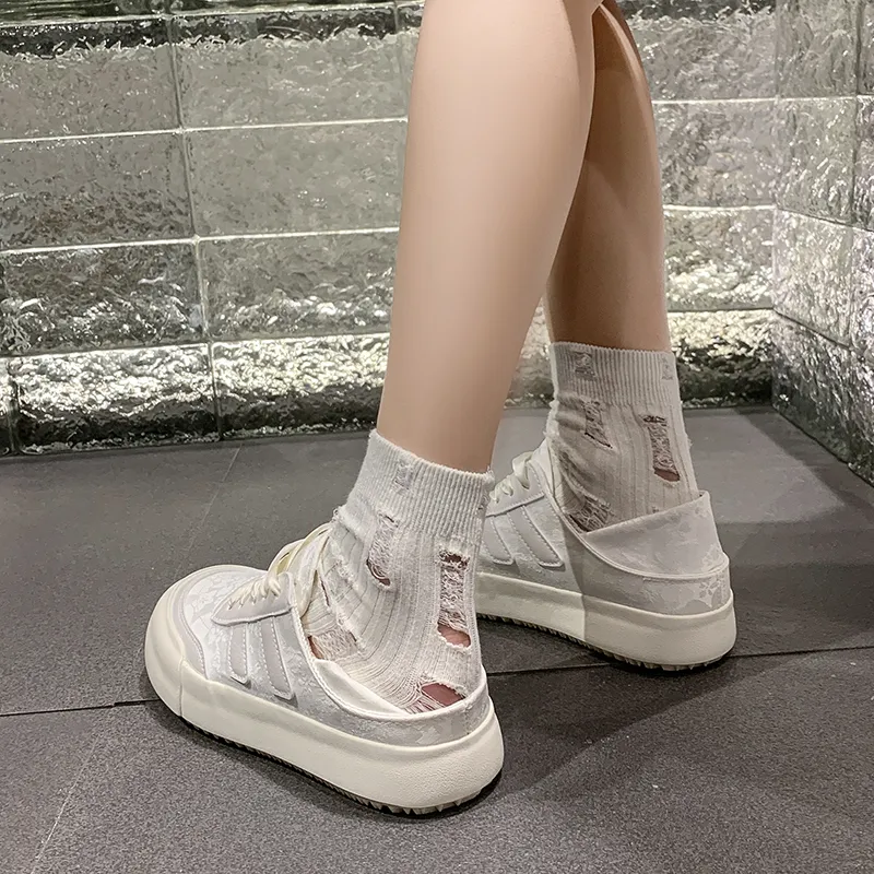 Alxnan Low Top Skateboard Shoes Women's-31