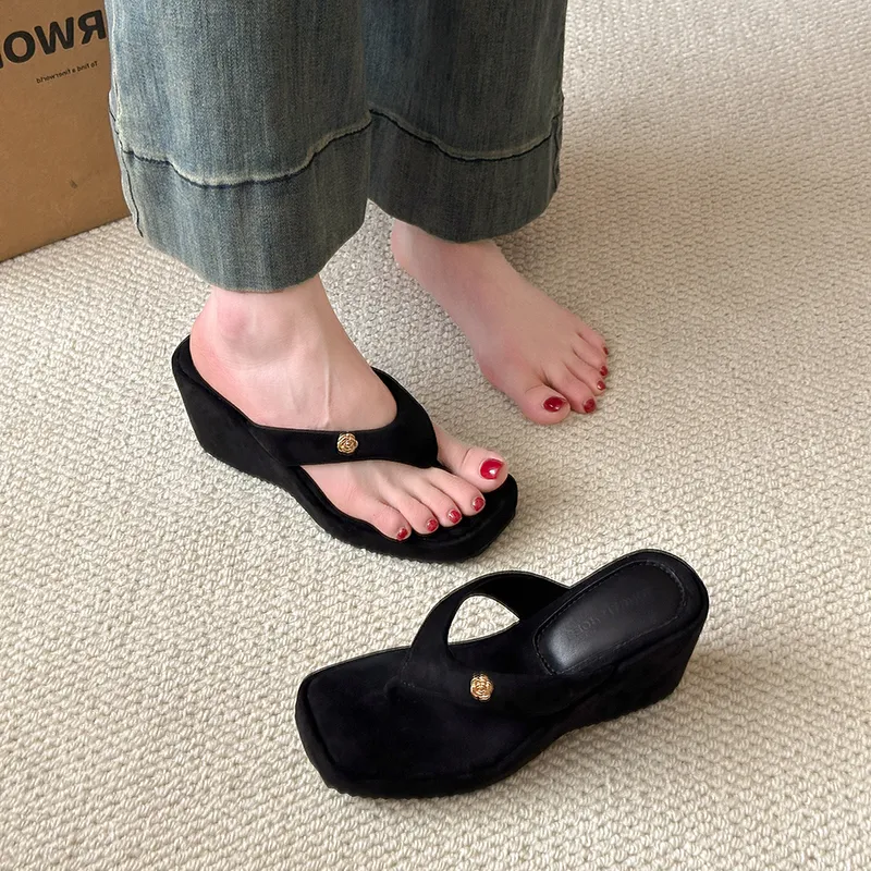 Alxnan Slip Resistant Flip Flops Women's-11