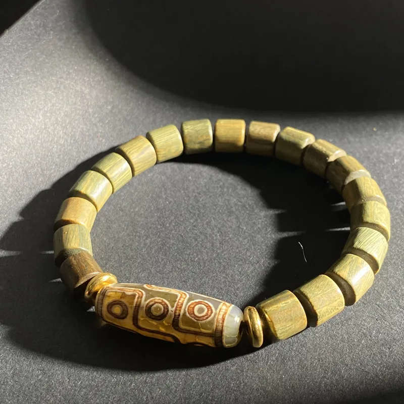 ZHOUDIWANG Green Sandalwood Wooden Bracelets Unisex-1