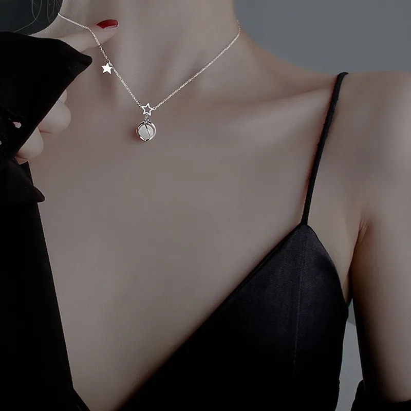 WINGSTOP Glass Cat Eye Necklaces Women's-1