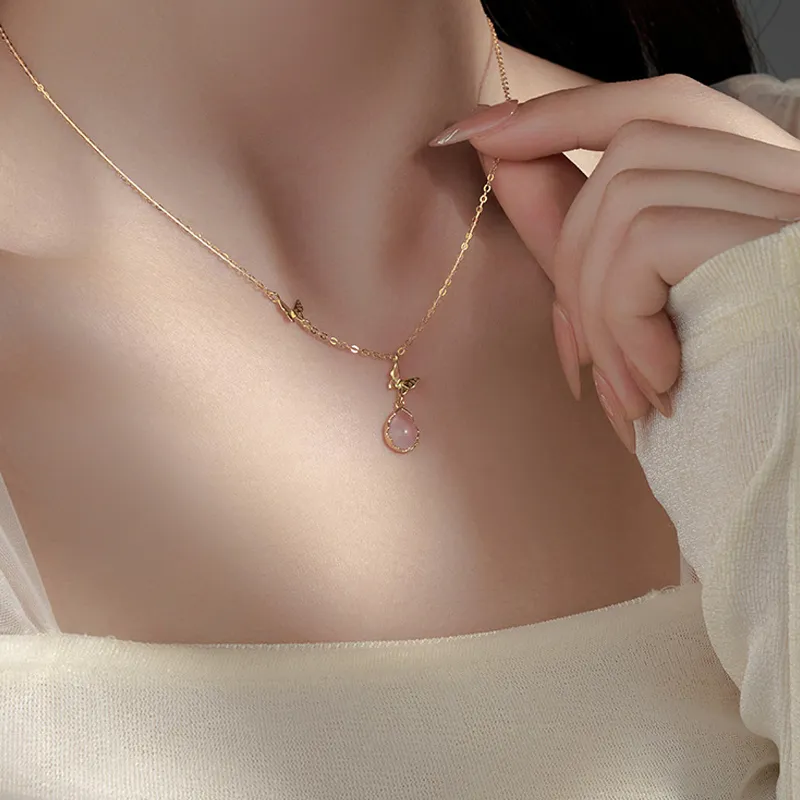 WINGSTOP Chalcedony Necklaces Women's-2