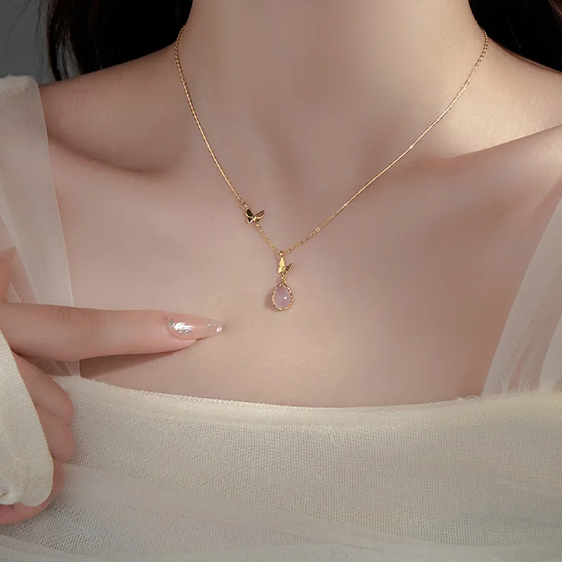 WINGSTOP Chalcedony Necklaces Women's-1