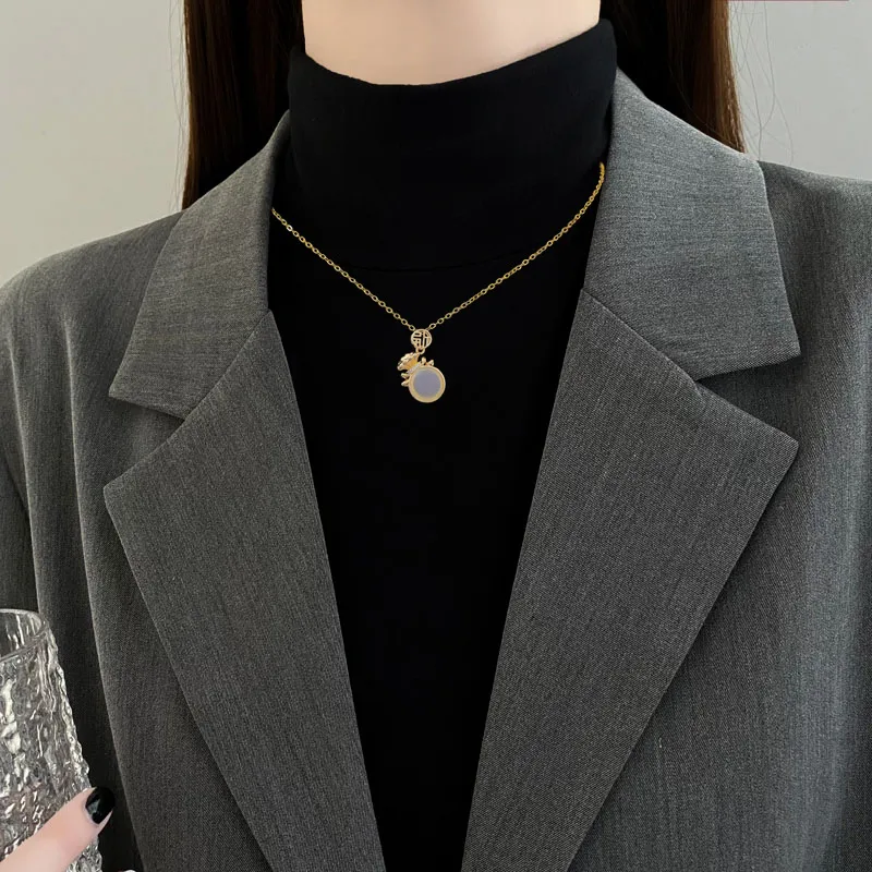 WINGSTOP Glass Cat Eye Necklaces Women's-1