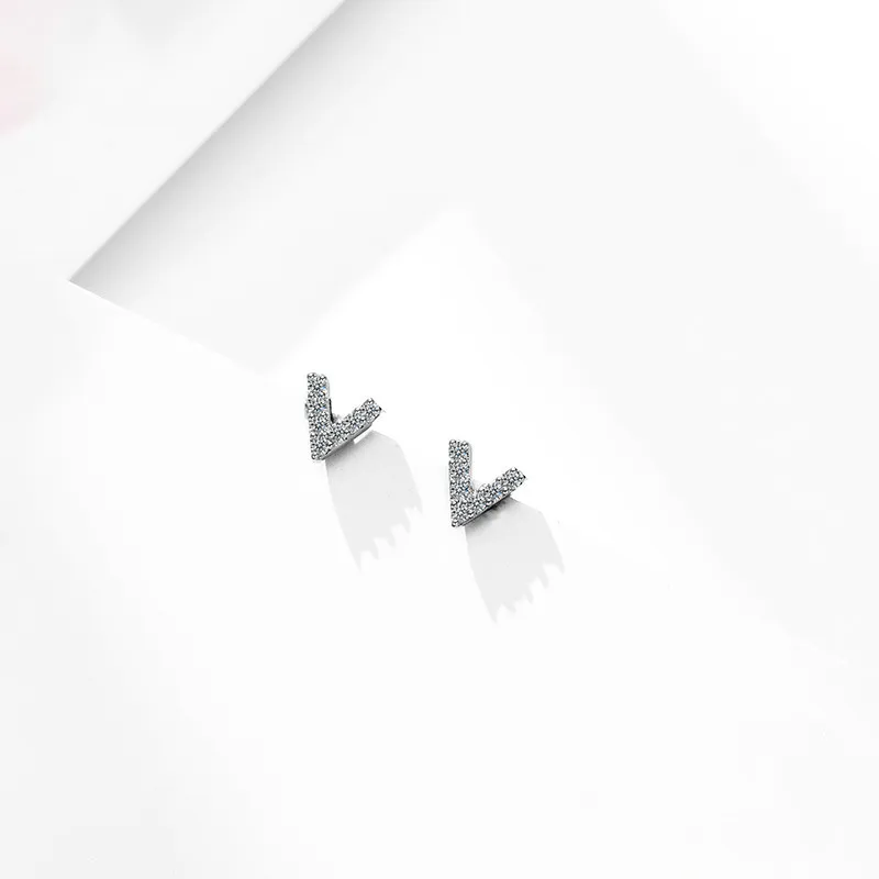 UX V Neck Elegance Minimalist Style Compact And Delicate Versatile In Normcore Style Stud Earrings Women's-2