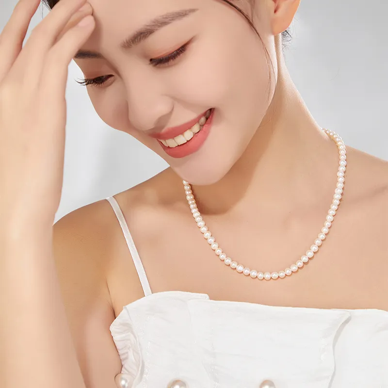 Lao Feng Xiang Pearl Necklaces Women's-3