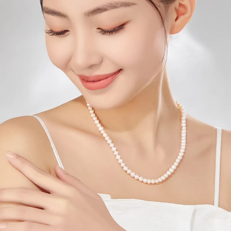 Lao Feng Xiang Pearl Necklaces Women's-4