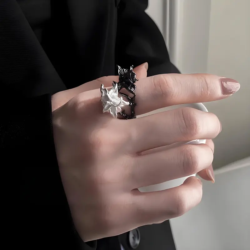 Barbie Alloy Rings Unisex Black White-5