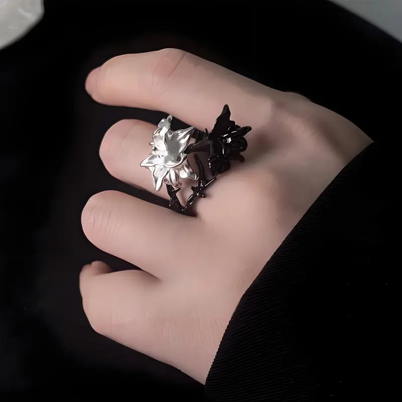 Barbie Alloy Rings Unisex Black White-3