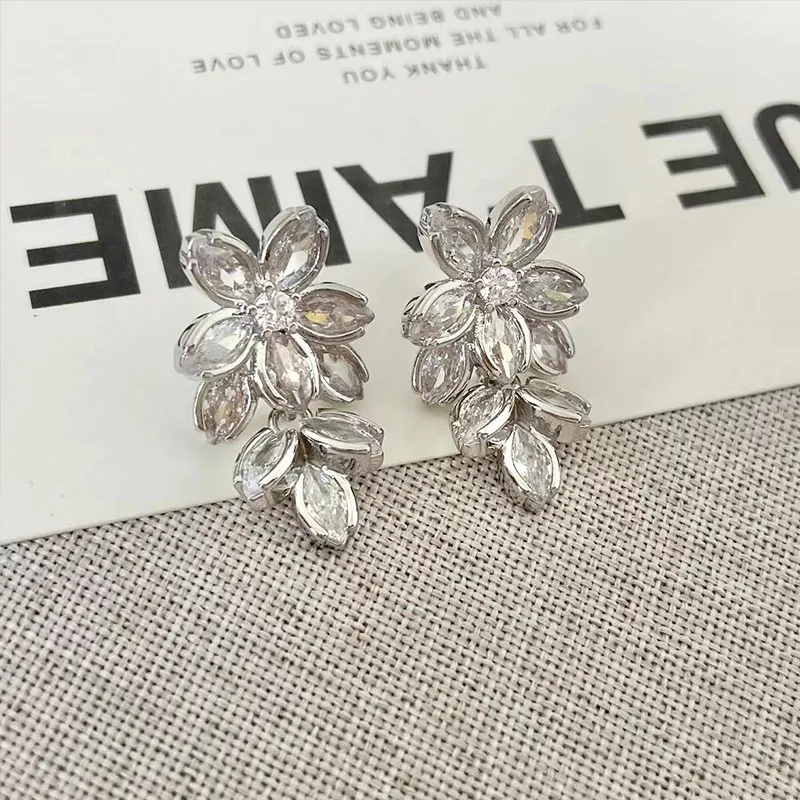 TUTAE Alloy Necklaces Women's Silver-2