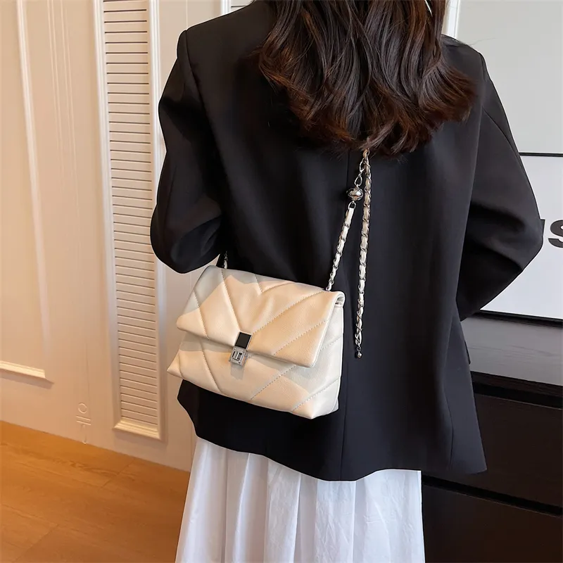 Single Warehouse PU Shoulder Bag Regular Women's Black/White/Ecru-6