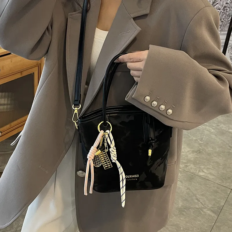 Single Warehouse PU Shoulder Bag Regular Women's Ecru/Silver/Green/Pink/Black-29