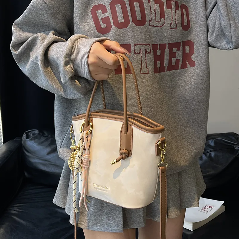 Single Warehouse PU Shoulder Bag Regular Women's Ecru/Silver/Green/Pink/Black-4