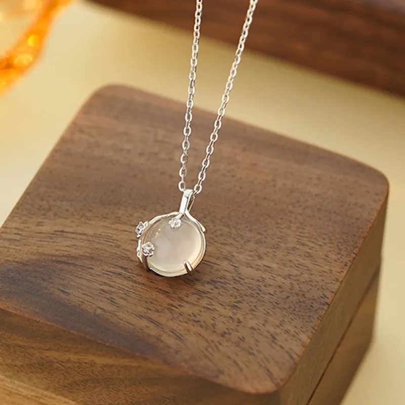 HAPPY BEAN Chalcedony Necklaces Women's-3
