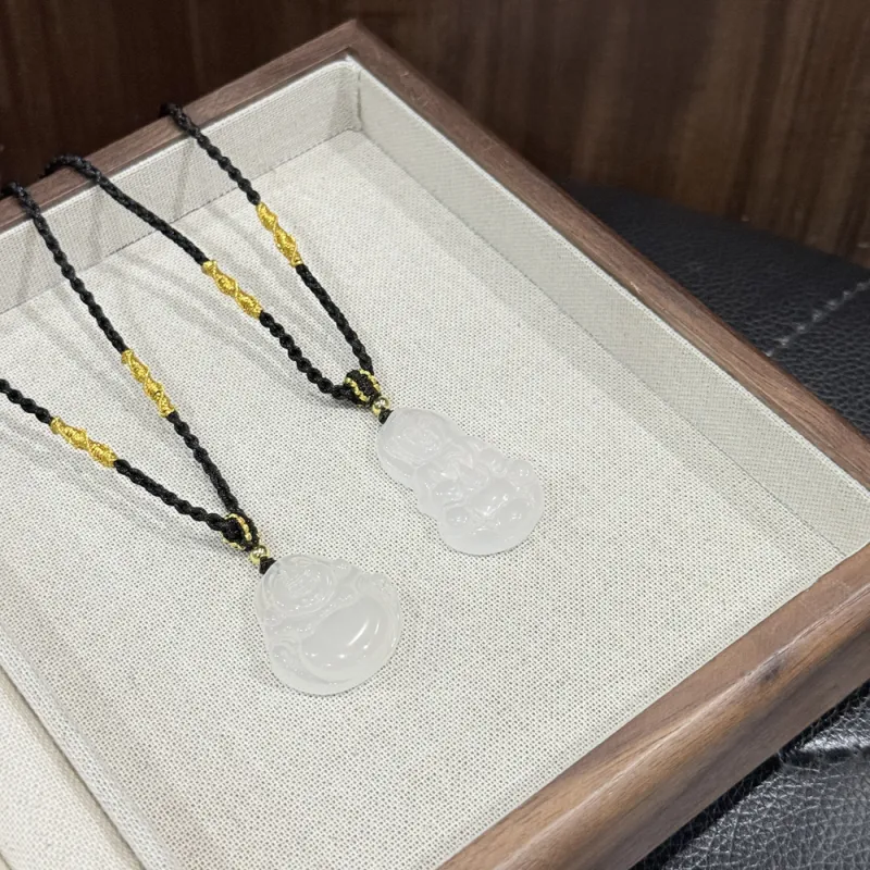 HAPPY BEAN Chalcedony Necklaces Unisex-13
