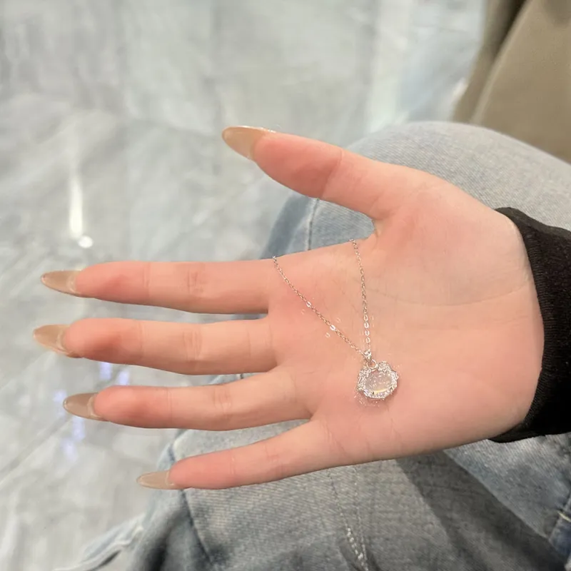 HAPPY BEAN Chalcedony Necklaces Women's-3