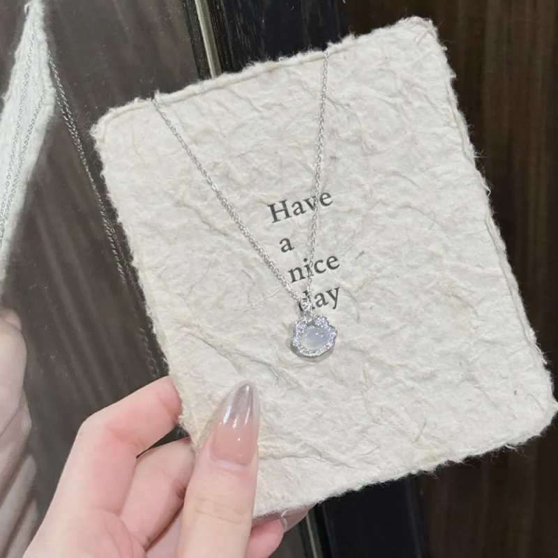 HAPPY BEAN Chalcedony Necklaces Women's-2