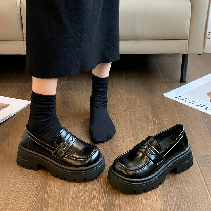 NTOZE Loafers Women's Black-1