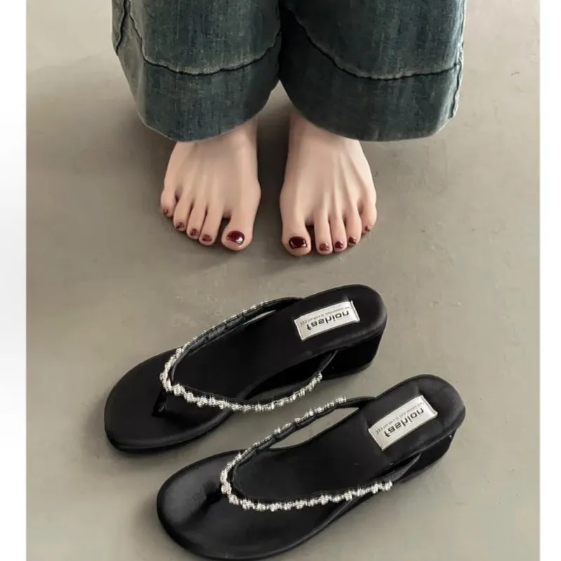 NTOZE Abrasion Resistant Flip Flops Women's Black-1