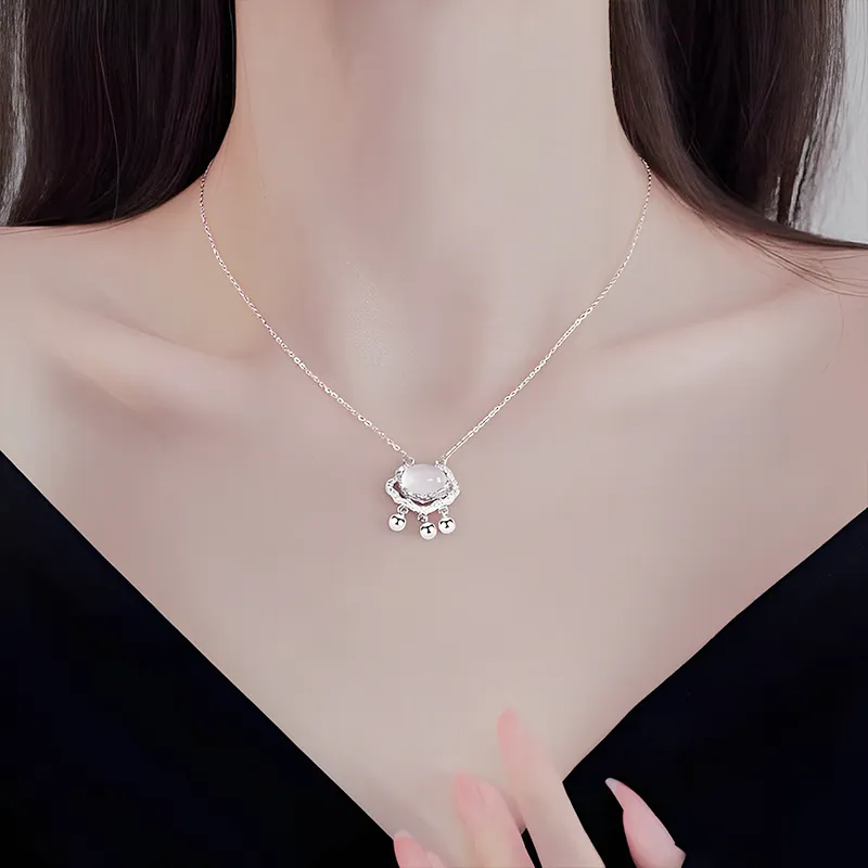 Old Fu Gold Chalcedony Jade Necklaces Unisex-2