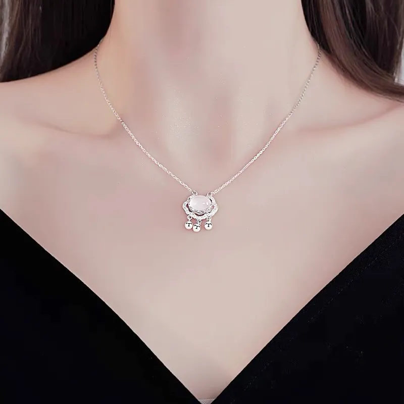 Old Fu Gold Chalcedony Jade Necklaces Unisex-3