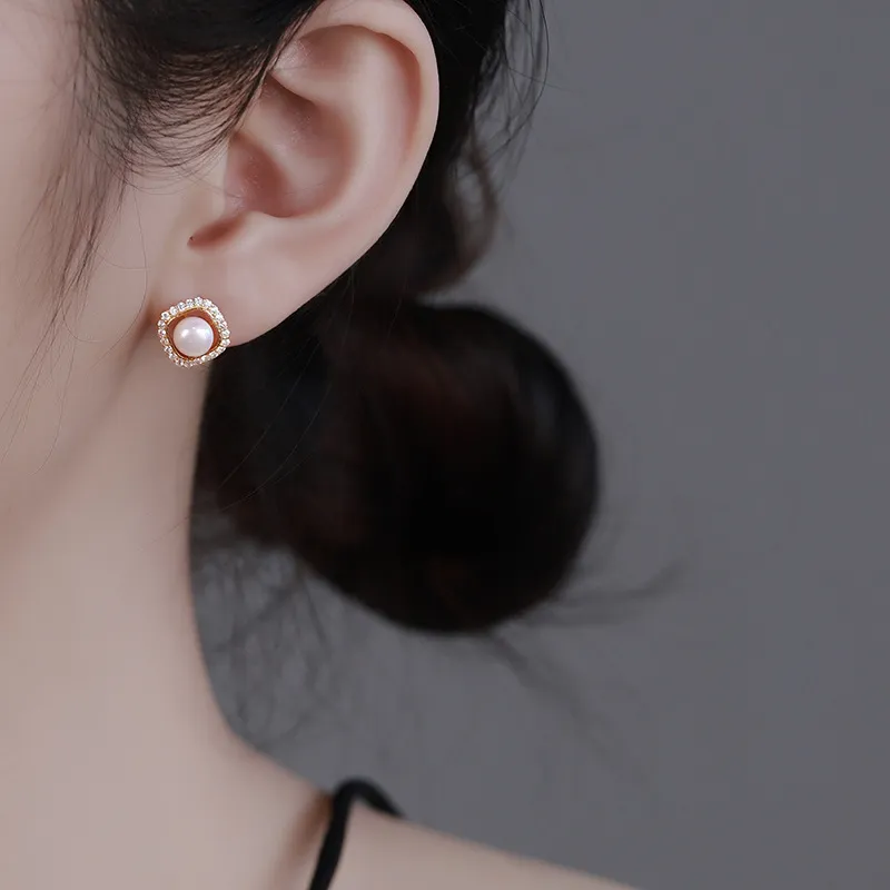 Old Fu Gold Pearl Stud Earrings Women's-3