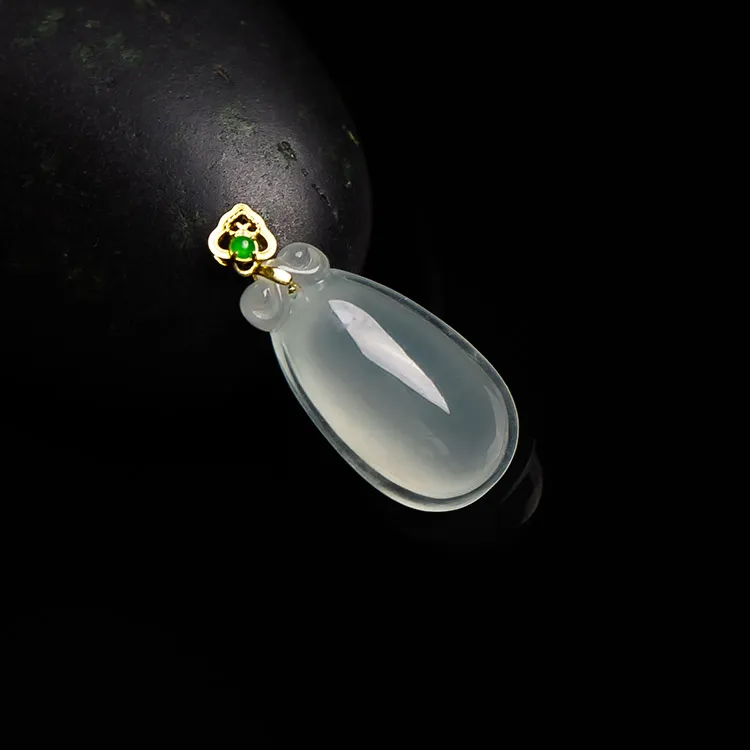 Execute The Blessing Ice Type Jadeite Pendants Unisex-2