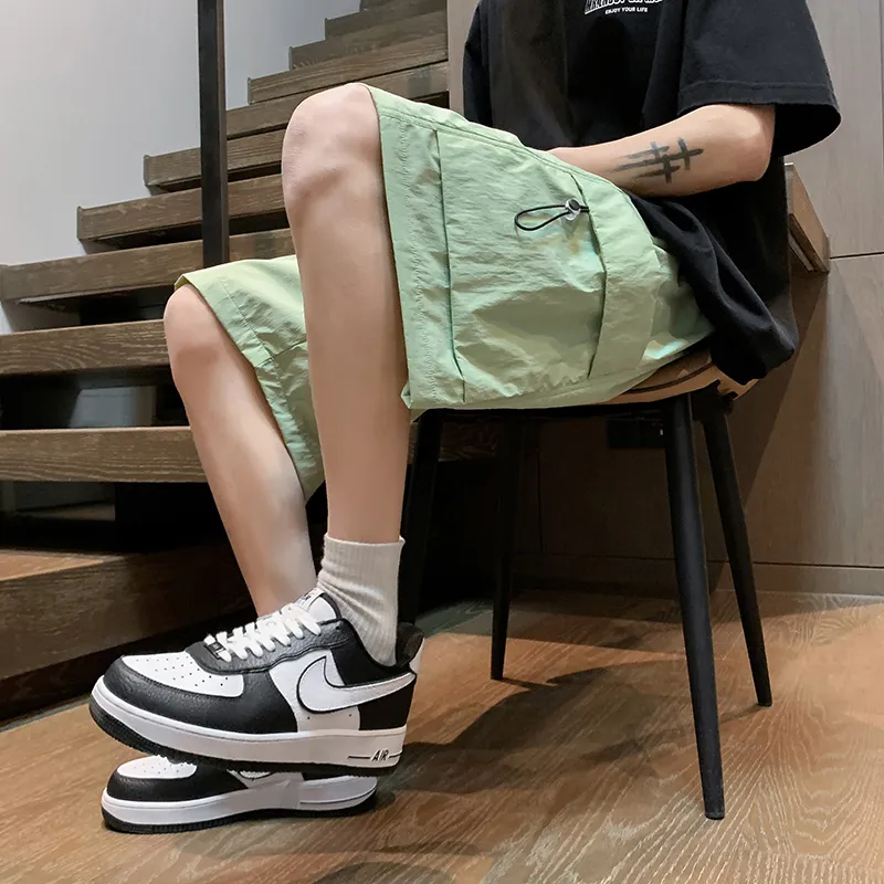 D&W Cargo Shorts Unisex-32