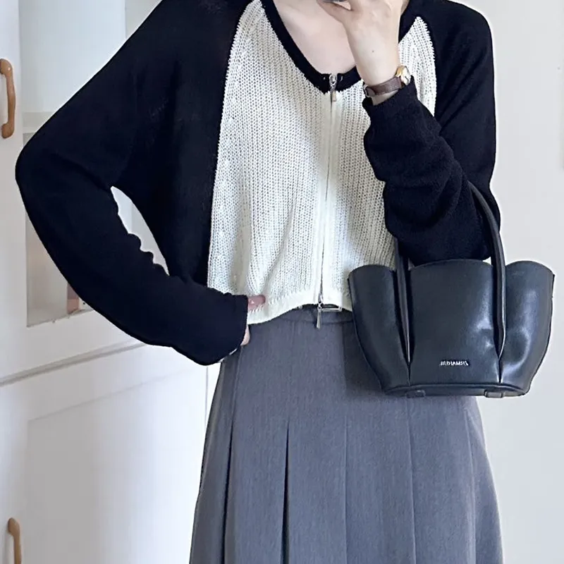 LSVE Knitwear Women's Black & White-3