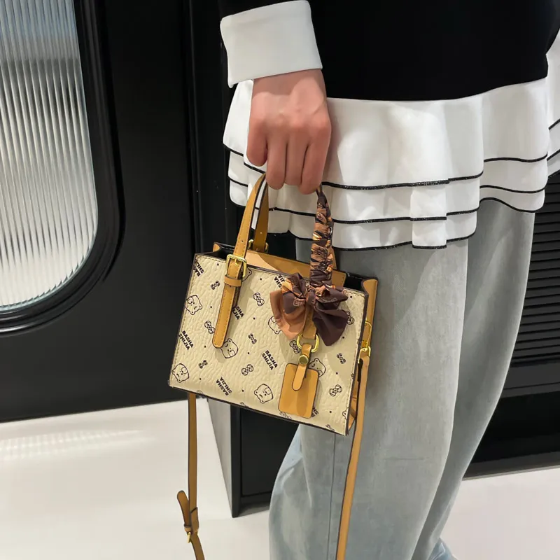 Yalu PU Handbag Unisex White/Pink/Brown/Coffee-1