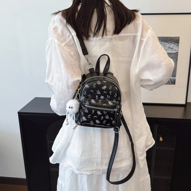 Yalu PU Backpack Unisex White/Silver/Black-30