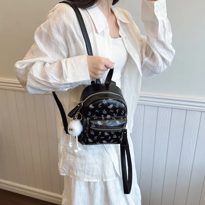 Yalu PU Backpack Unisex White/Silver/Black-33