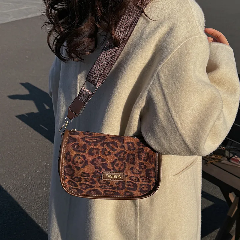 Yalu Flannelette Shoulder Bag, Crossbody Bag Women's Black Leopard Print/Brown Leopard Print-9