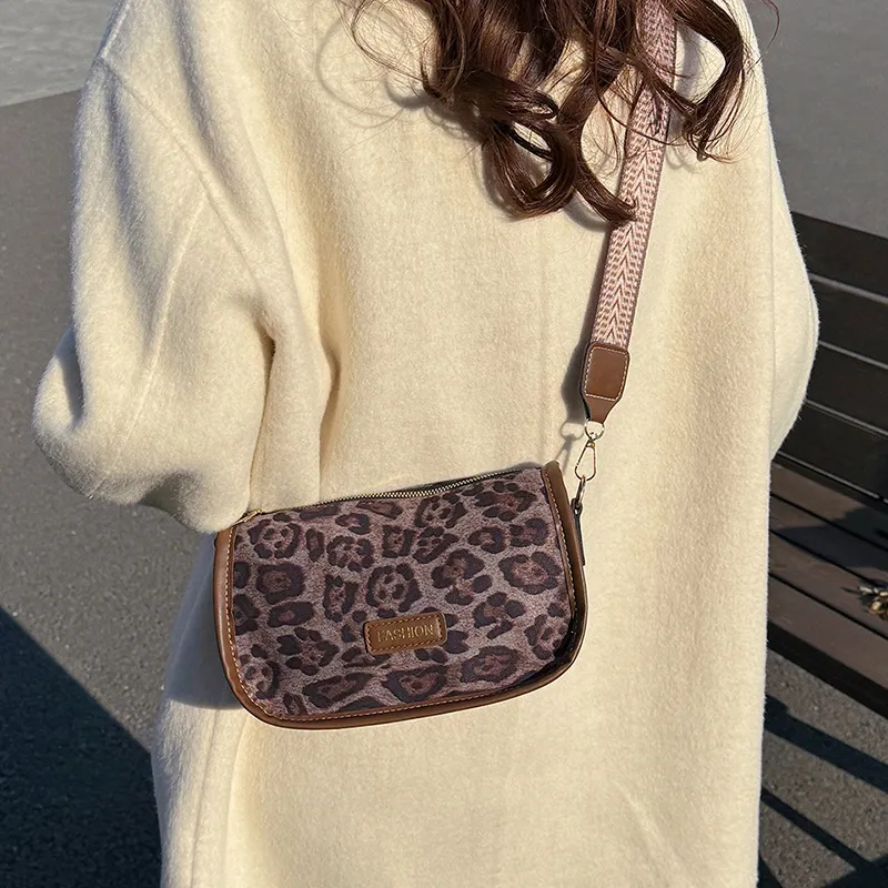 Yalu Flannelette Shoulder Bag, Crossbody Bag Women's Black Leopard Print/Brown Leopard Print-3