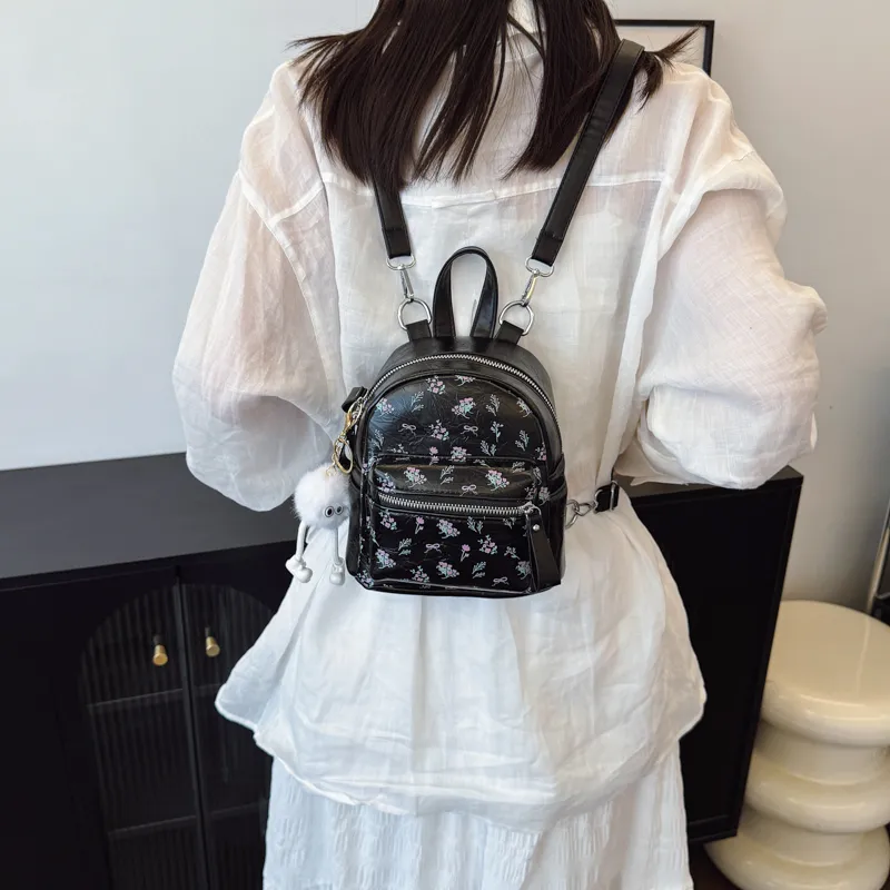 Yalu PU Backpack Unisex White/Silver/Black-29