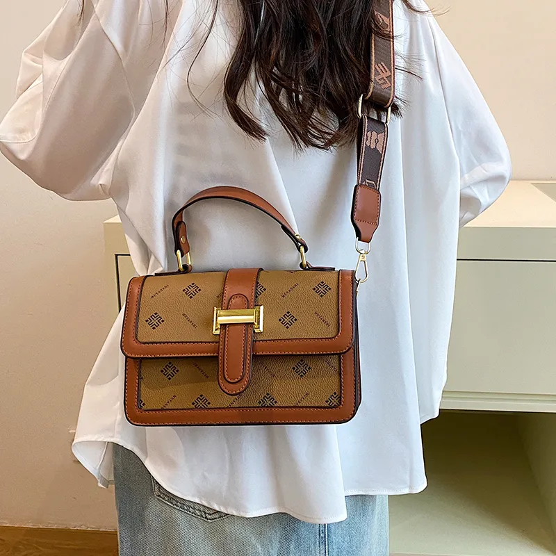 Yalu Polyvinyl Chloride PVC Leather Handbag Regular Unisex Ecru/Yellow/Brown-10