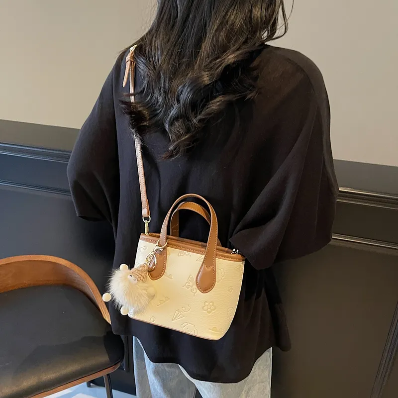 Yalu PU Handbag Regular Unisex White/Black/Pink/Brown-3