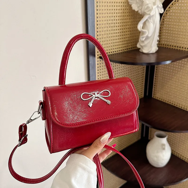 Yalu PU Crossbody Handbag Unisex Black/Red/Silver/Pink-9