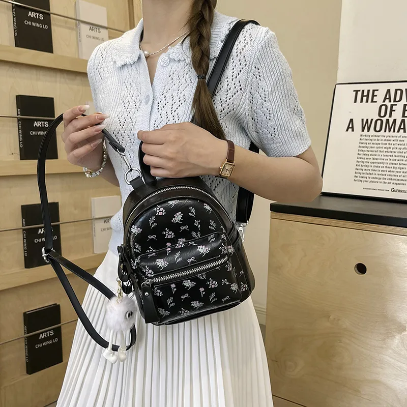 Yalu PU Backpack Unisex White/Silver/Black-17