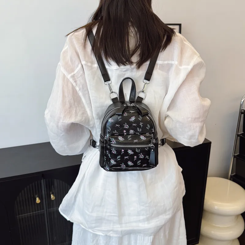 Yalu PU Backpack Unisex White/Silver/Black-28
