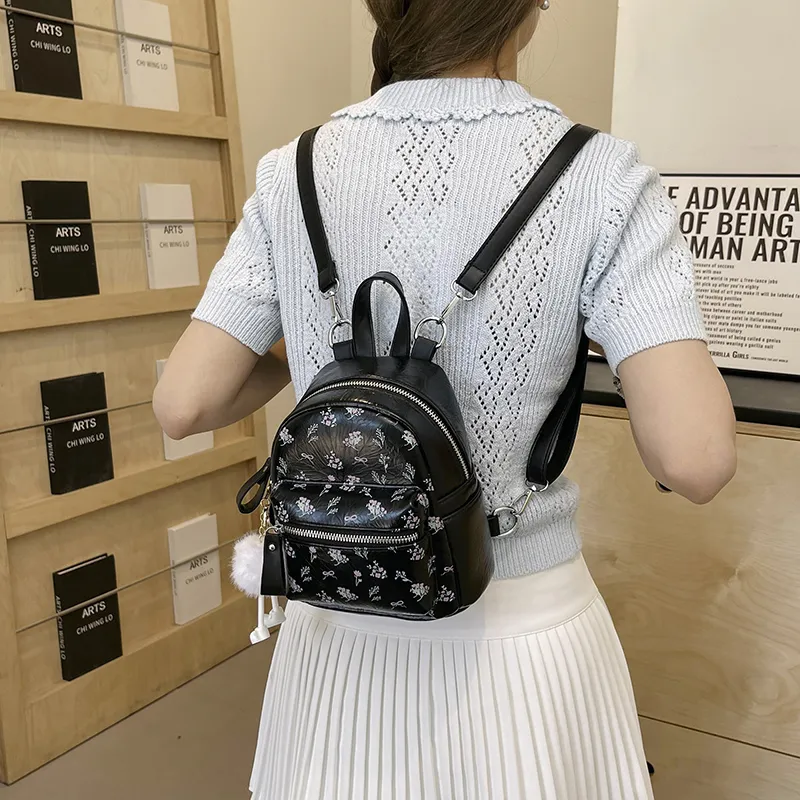 Yalu PU Backpack Unisex White/Silver/Black-14