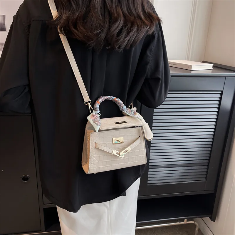 Yalu PU Handbag, Crossbody Bag Unisex Ecru/Black/Pink-4