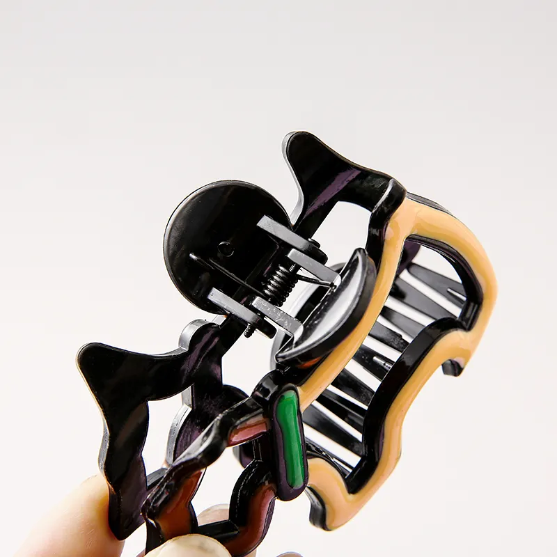 WIR ORNAMENTS Acrylic Hair Clips Women's-6