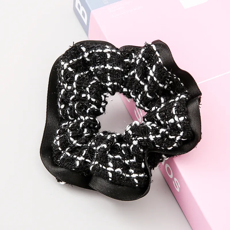WIR ORNAMENTS Fabric Hair Tie Women's-6