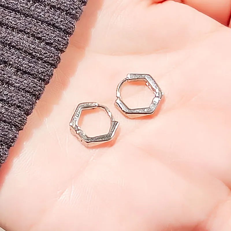 WIR ORNAMENTS Gold Plated Copper Hoop Earrings In Silver Unisex-4