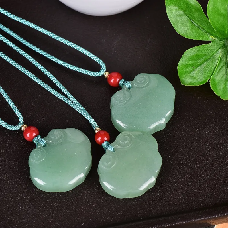 HUWEI Aventurine Jade Necklaces Unisex-5