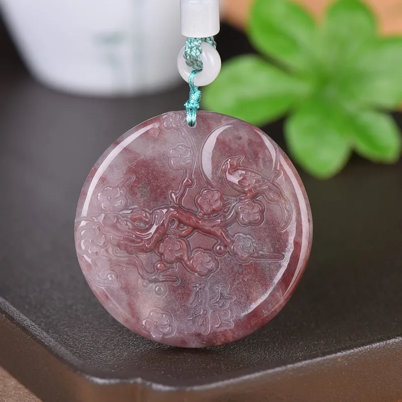 HUWEI Golden Silk Jade Necklaces Unisex-1