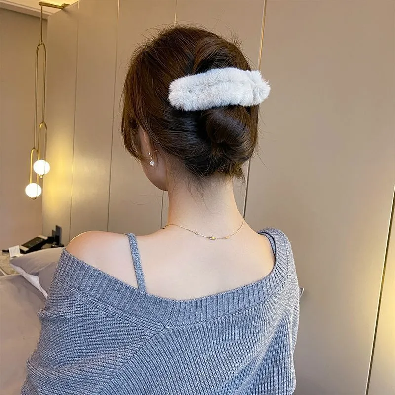 QIHUAMANYU Plush Hair Clips Women's-6